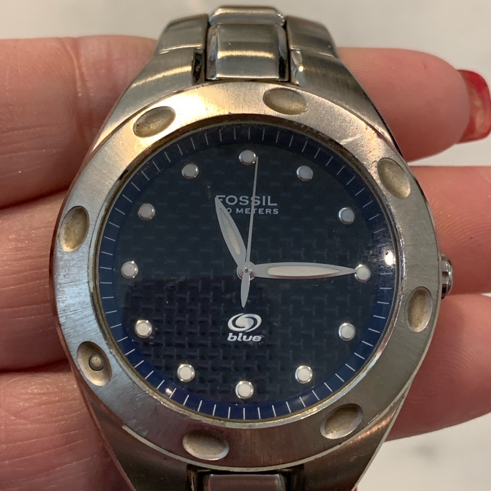 Mens Fossil Watch. Navy face. Stainless steel.